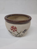 Maceta Artesanal de Cerámica con Flores en Relieve