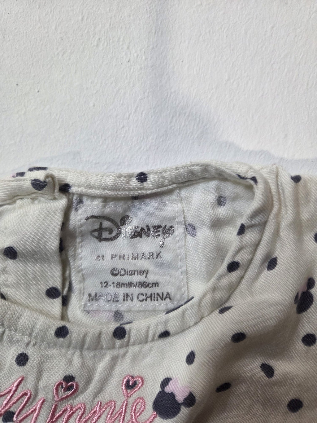 Blusa / Blusón Bebé Minnie Mouse Disney at Primark (Talla 12-18 meses / 86 cm)