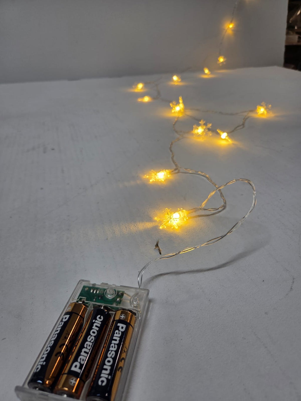 Guirnalda de Luces LED Copos de Nieve Warm Glow – Iluminación Acogedora a Pilas