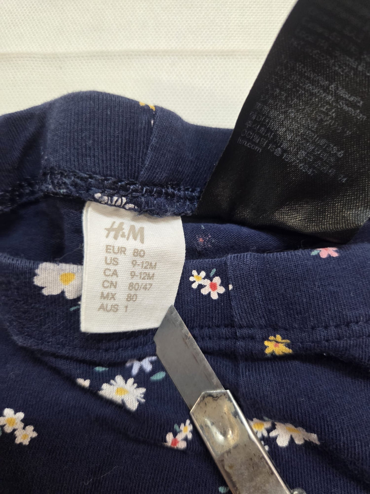 Leggings H&M Bebé Niña Azul Marino Estampado Flores (9-12 Meses / 80 cm)