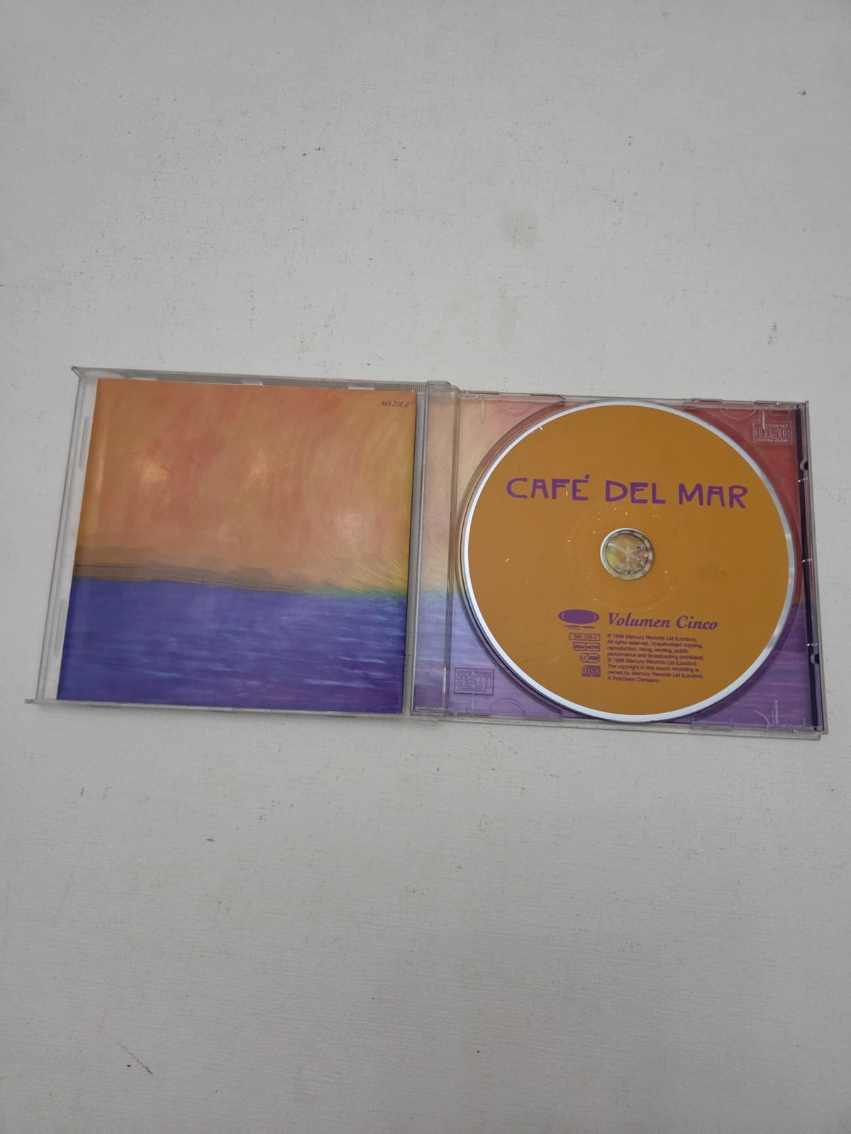 Álbum en CD: Café del Mar – Volumen Cinco (1998)