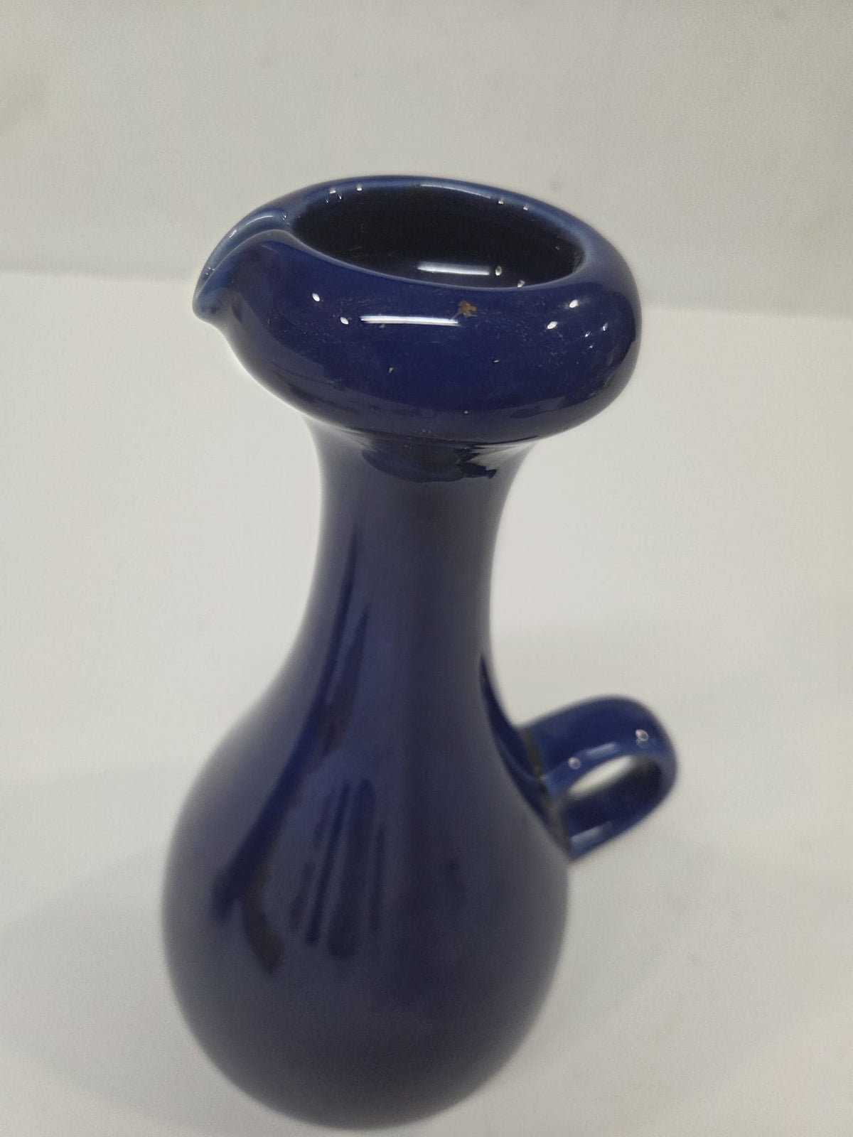 Jarra/Aceitera Pequeña de Cerámica Azul Cobalto con Asa y Pico Vertedor (18 cm)
