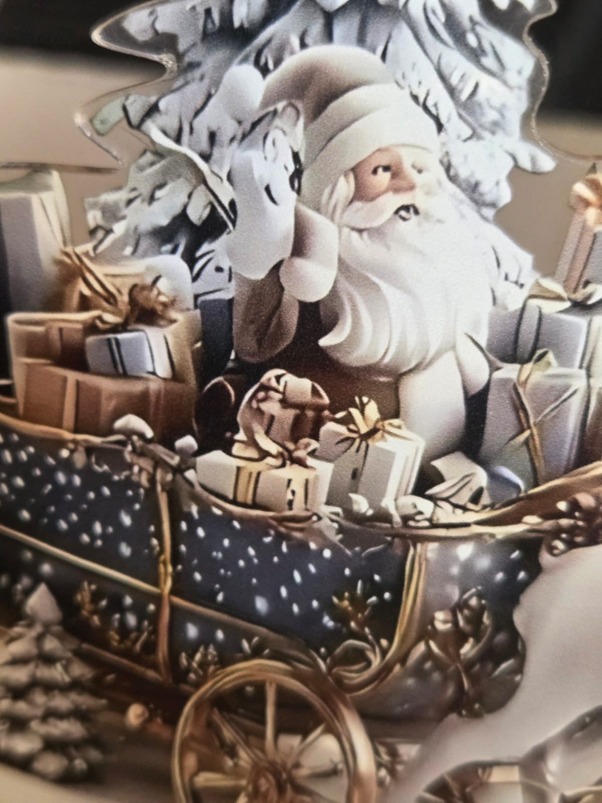Adorno Decorativo Navideño de Acrílico – Papá Noel en Trineo con Renos