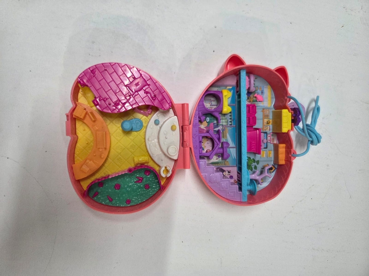 Polly Pocket - Estuche Juguete Gatito Dormilón Rosado (Mattel)