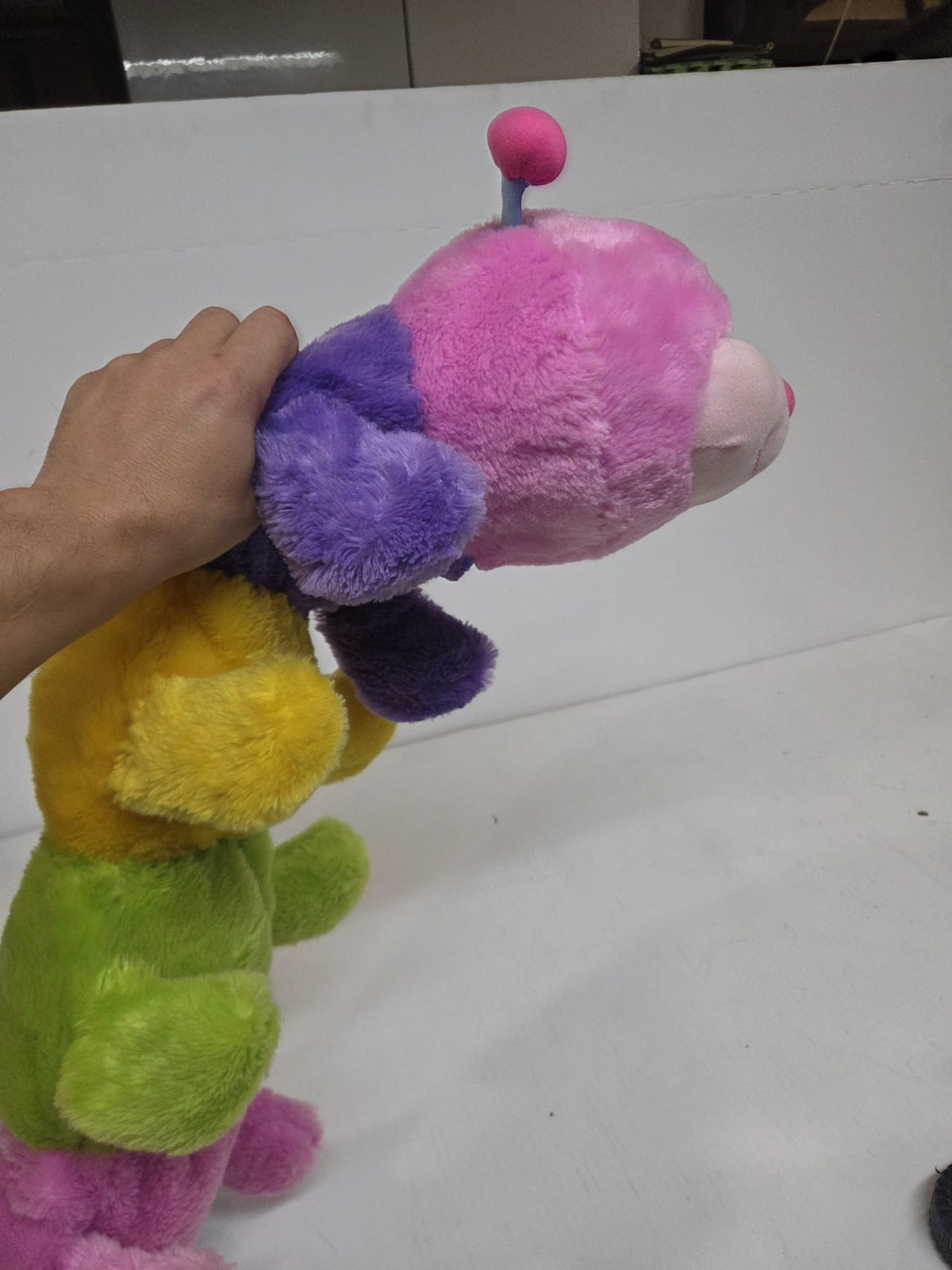 Peluche Oruga Gigante Multicolor Suave (90 cm)