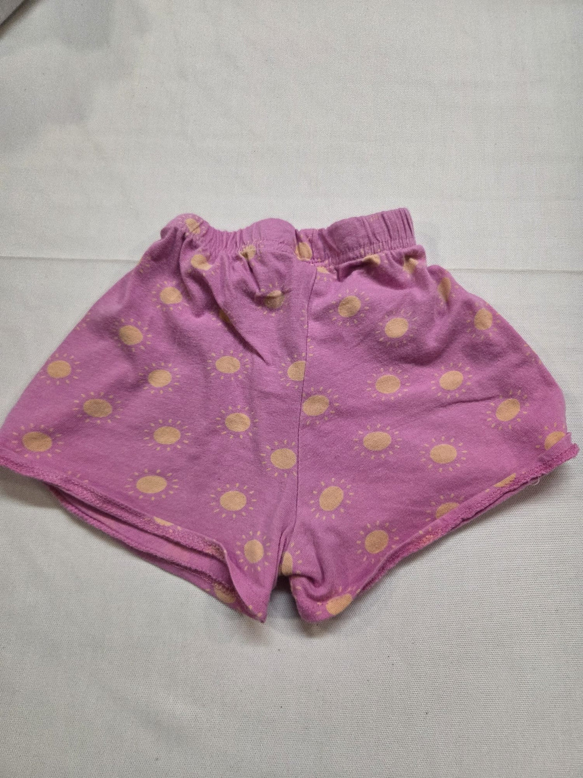 Pantalón corto / Short de verano para niña Zeeman – Talla 92 (1,5 - 2 años) - Estampado Soles