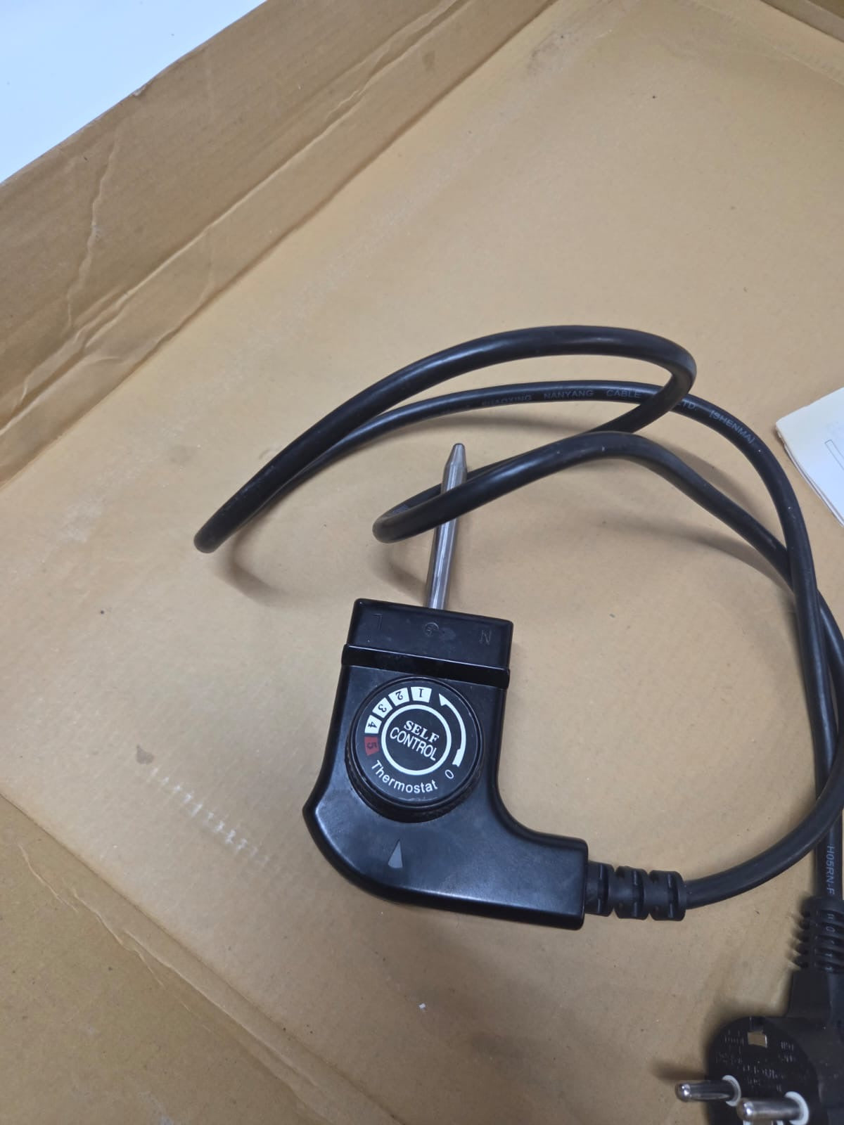Plancha de Asar Eléctrica Nippon NP 6121 (2000W, Antiadherente)