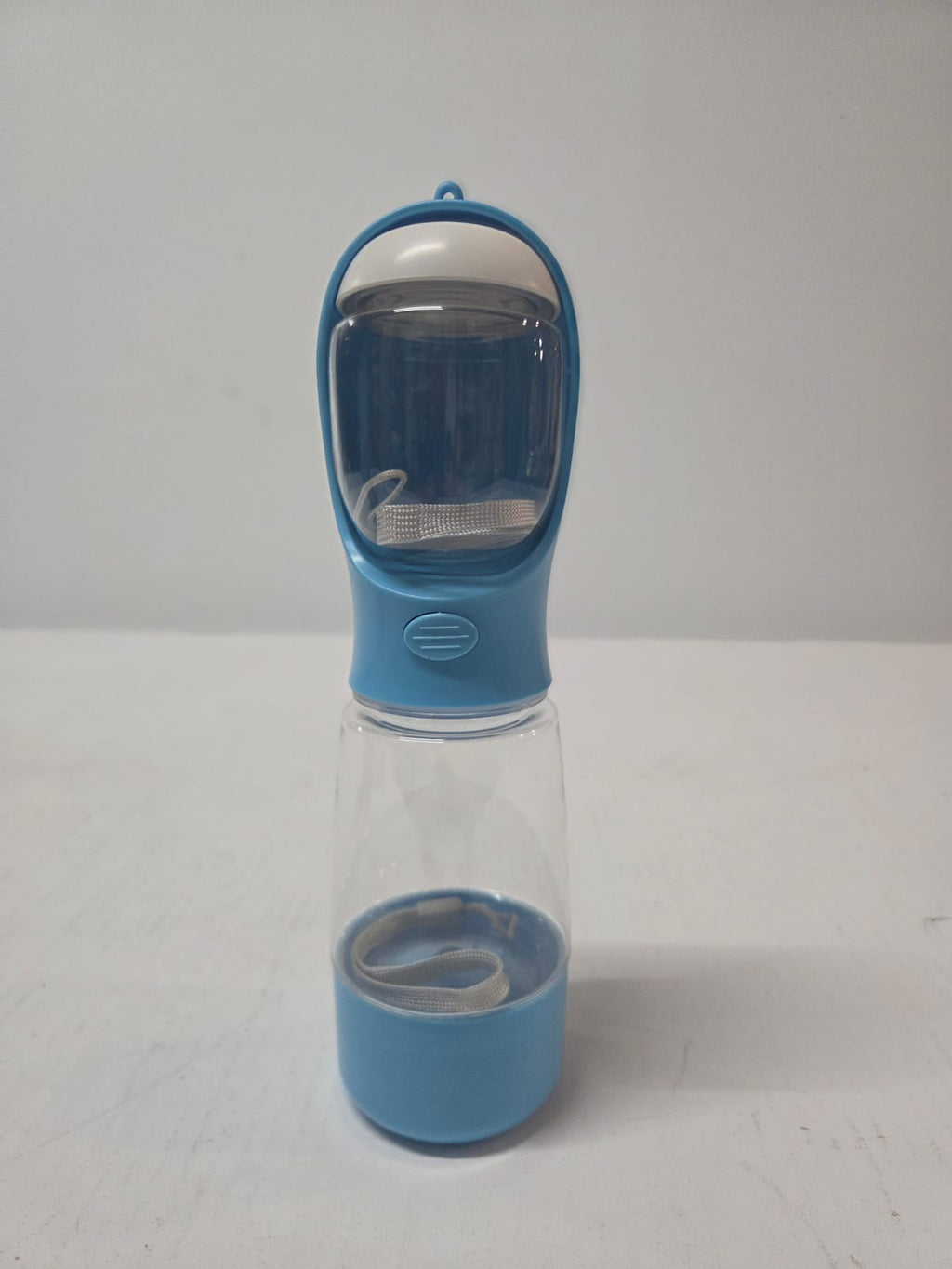 Botella de Agua Portátil Multifunción para Perros 3 en 1 – Bebedero, Dispensador de Alimentos y Bolsas