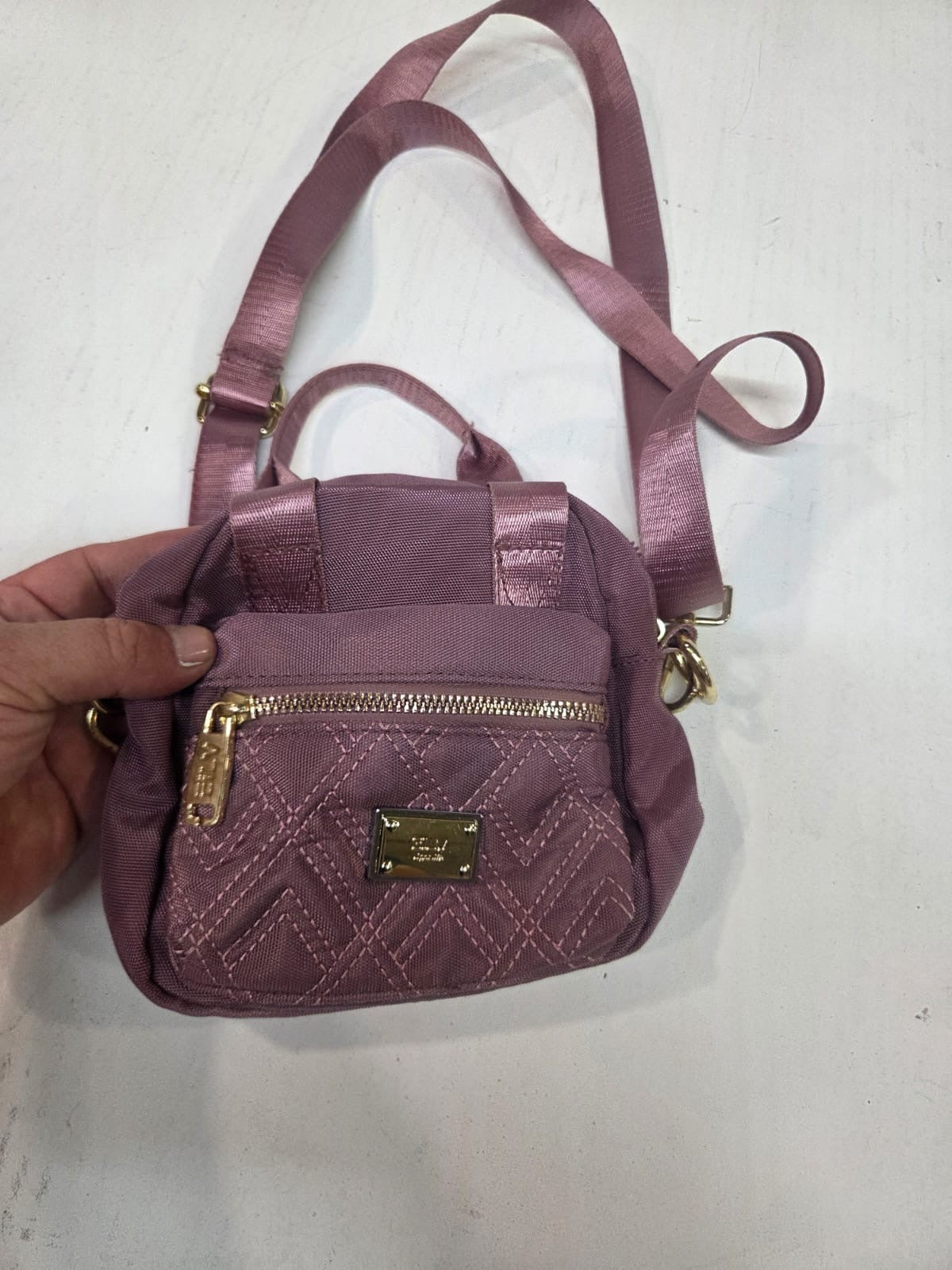 Mini Bolso Bandolera / Mochila Ligera EILV - Color Malva / Rosa Viejo (Excelente Estado)