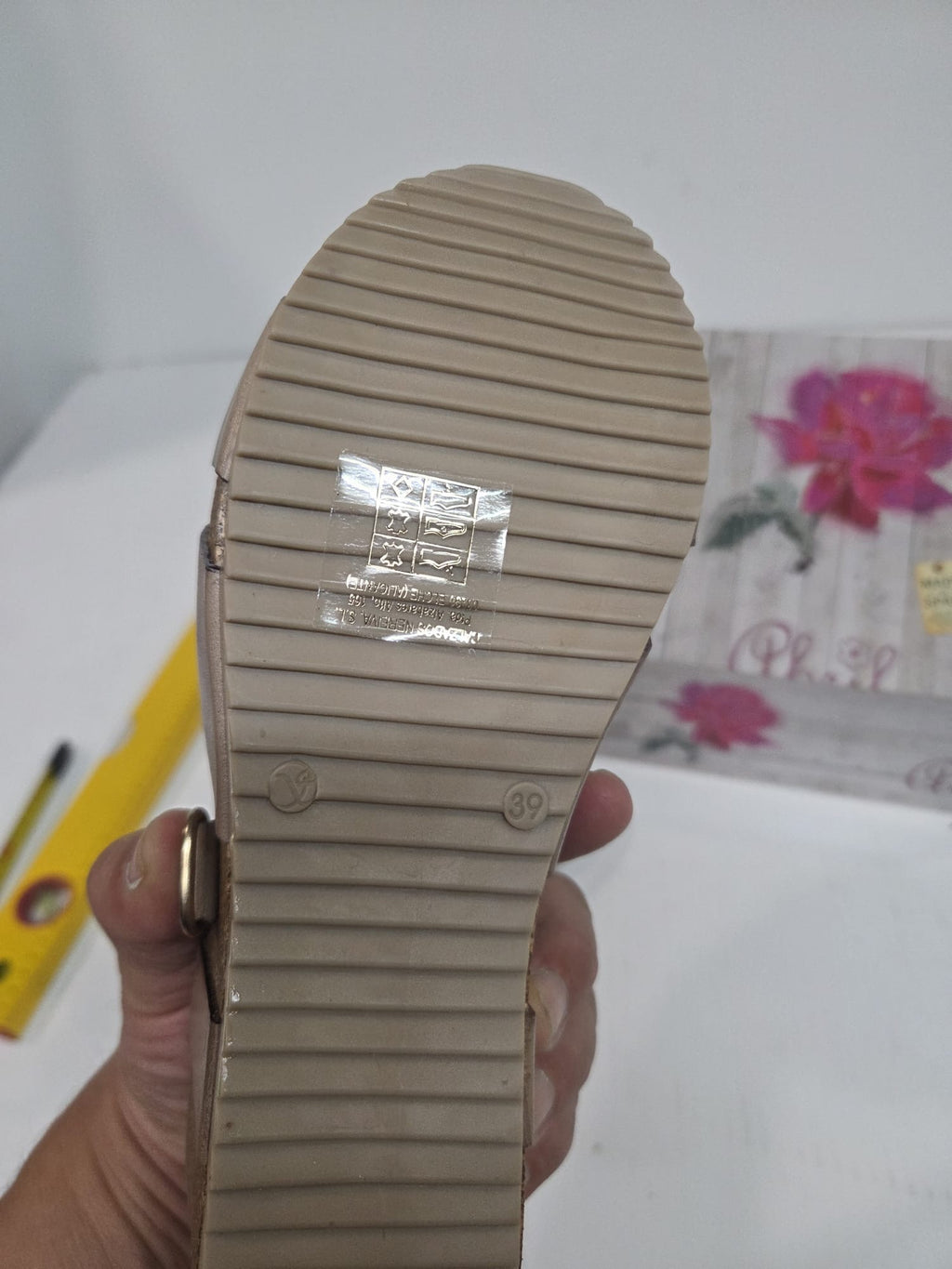 Sandalia Cuña Piel Vaquetilla Piedra – Made in Spain
