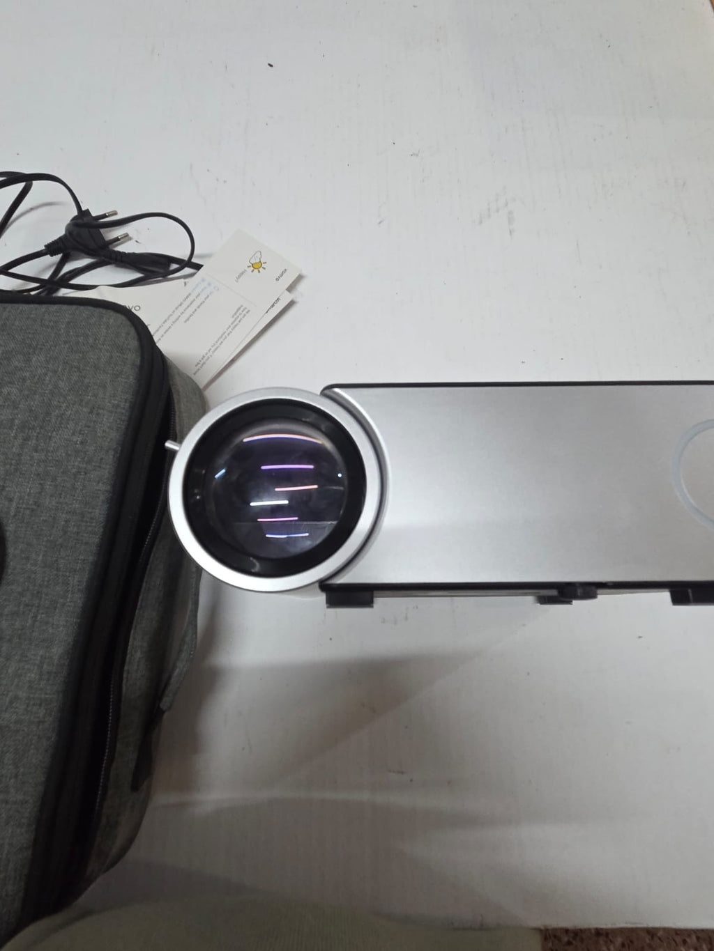 Proyector Portátil Vamvo L4200 Mini - HD 1080P Soportado (Usado - Excelente Estado)
