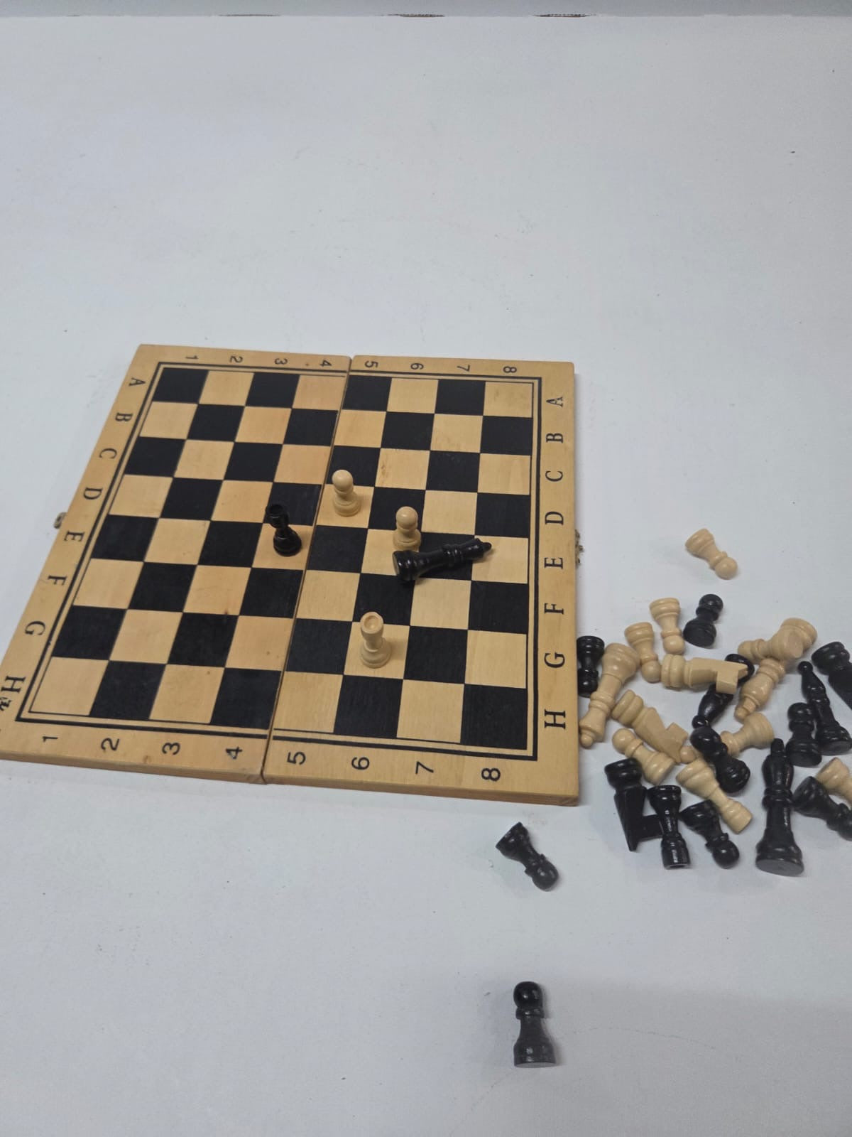 Juego de Ajedrez de Madera Plegable (Estilo Clásico / Vintage)