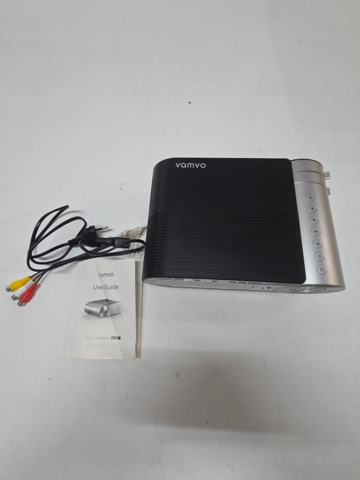 Proyector Portátil Vamvo L4200 Mini - HD 1080P Soportado (Usado - Excelente Estado)