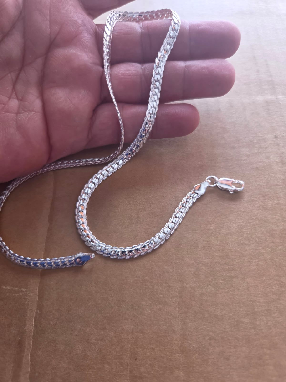 Cadena de Plata de Ley 925 Tejido Espiga / Singapur Plana con Cierre de Mosquetón