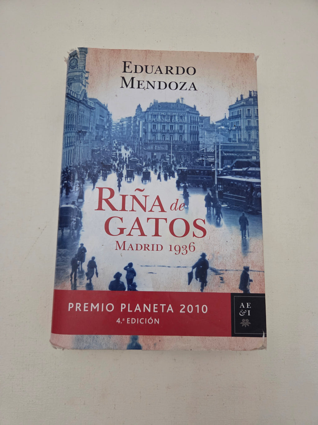 Riña de gatos. Eduardo Mendoza.