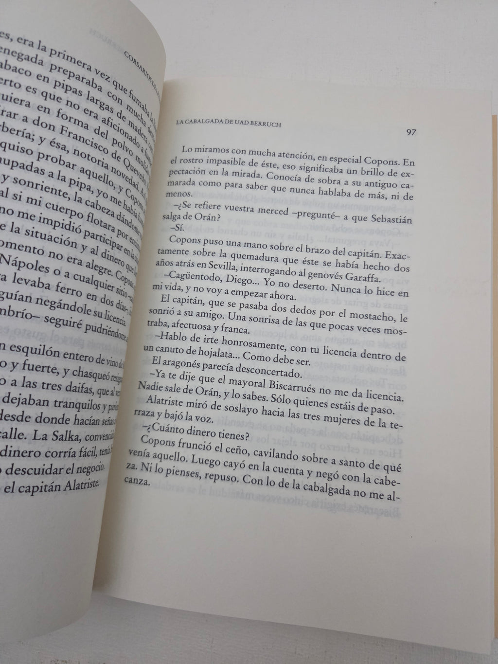 Corsarios de Levante (Las aventuras del Capitán Alatriste)