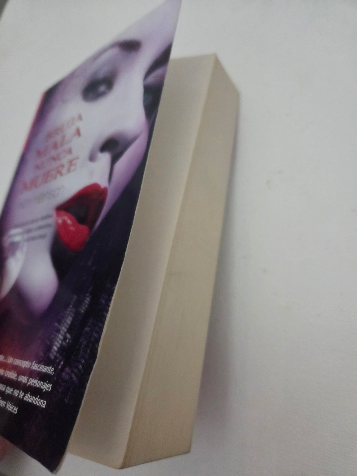 Libro Bruja Mala Nunca Muere – Kim Harrison