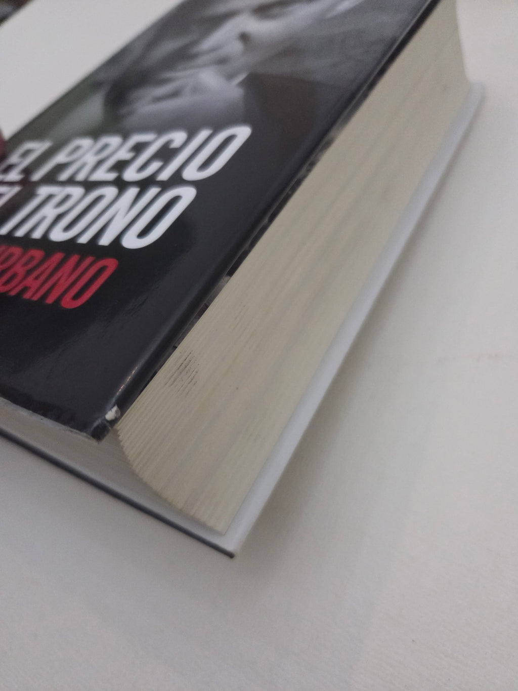 Libro El precio del trono - Pilar Urbano