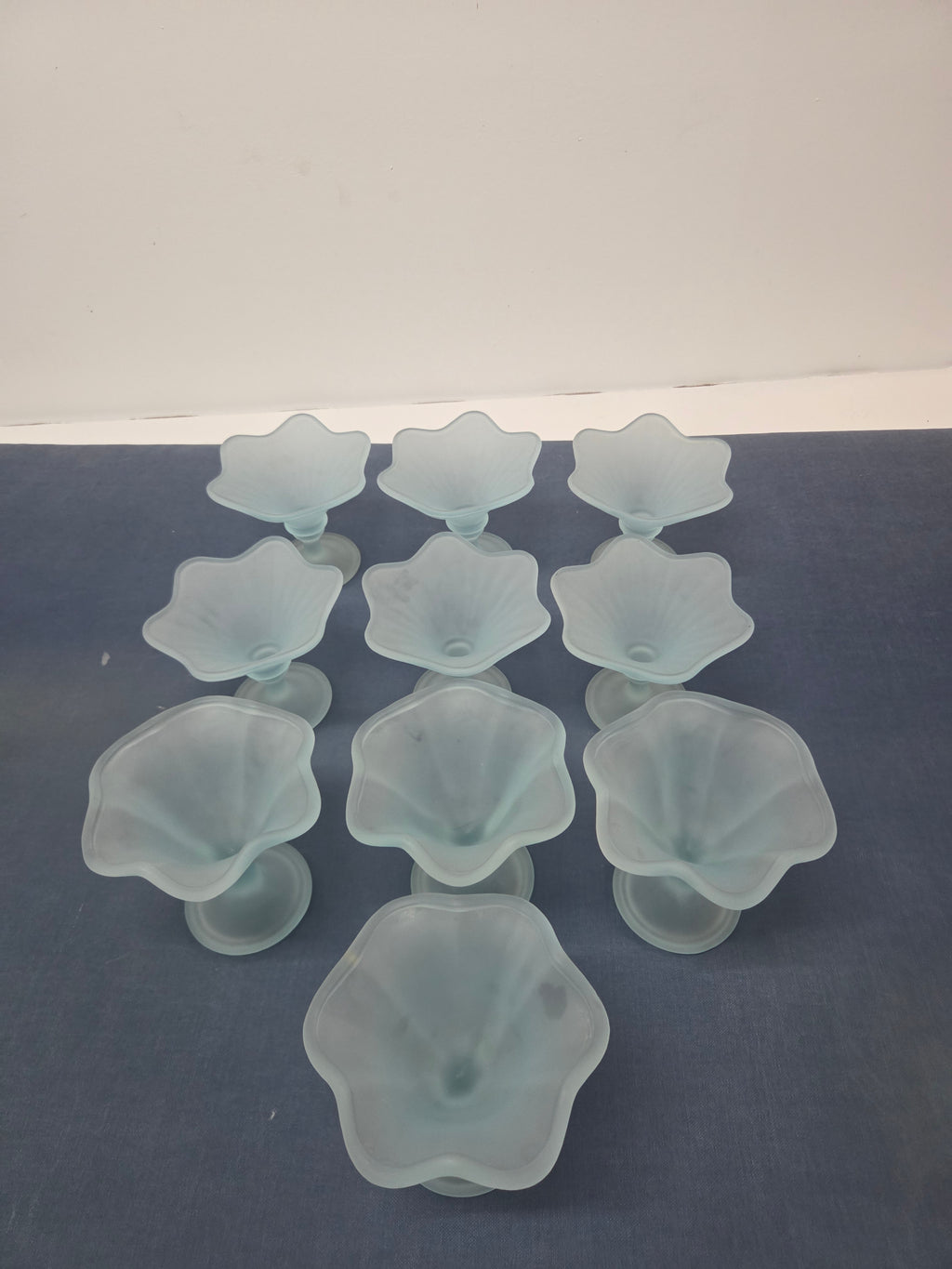 Set de 10 Copas de Cristal Satinado Azul Celeste – Diseño Tulipa Vintage